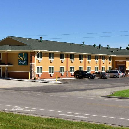 Quality Inn Епълтън Екстериор снимка